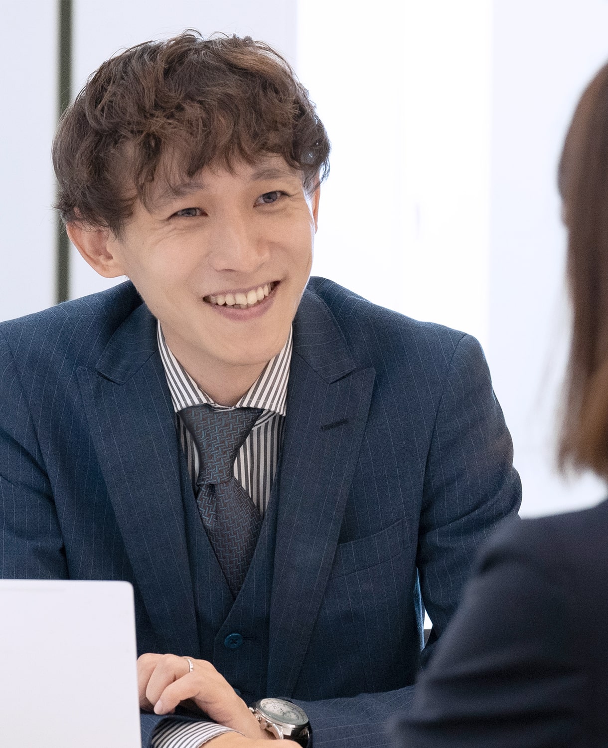 お取引先様である企業から仕事を頂き、加盟店様や他業者様に送客しています。