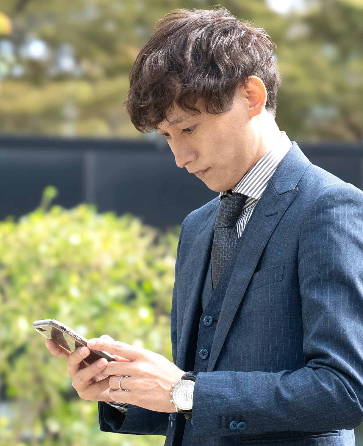 チームメンバーと協力し、目標を達成した時の一体感は、大きな喜びややりがいとなっています。