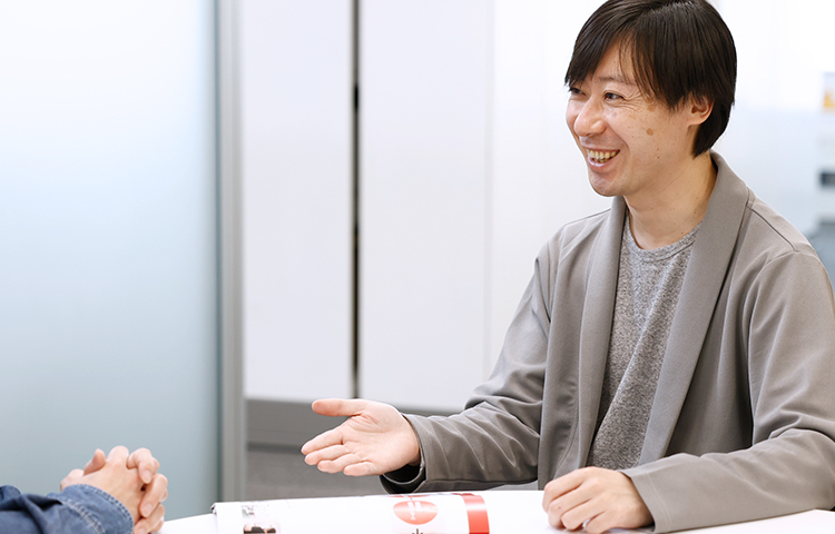 休みの日は、仕事のことは考えずにゆっくり過ごしています。
