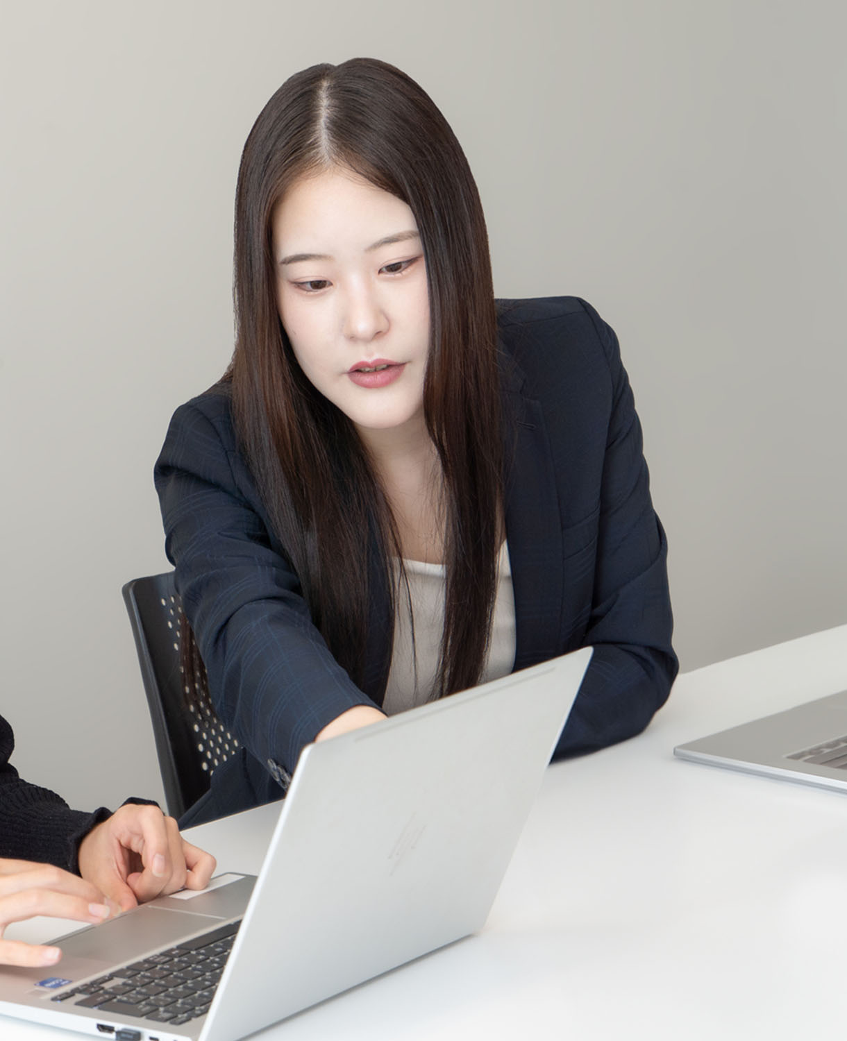 チームでの目標達成と、パートナー様の喜びの声がやりがいです。