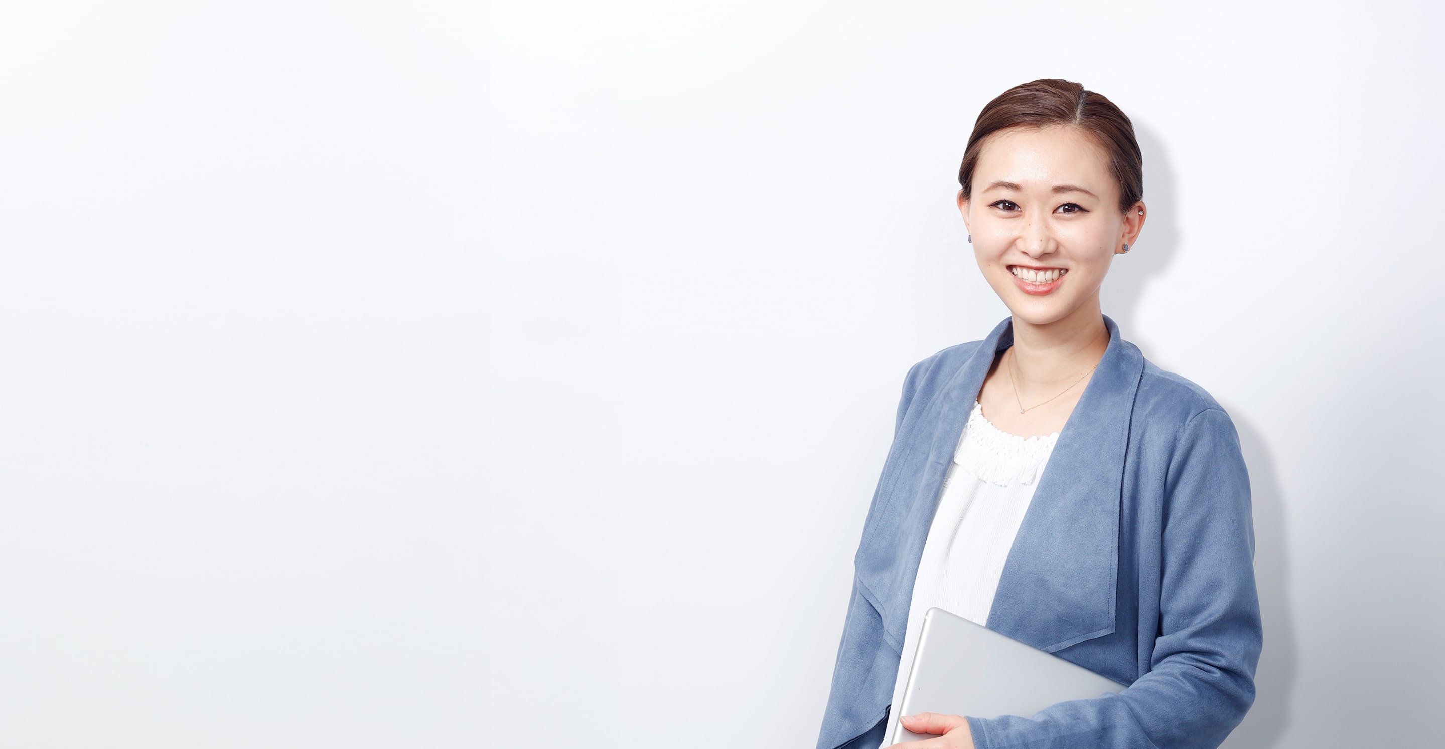 SNS運用や販促品の作成でブランド認知を広げる