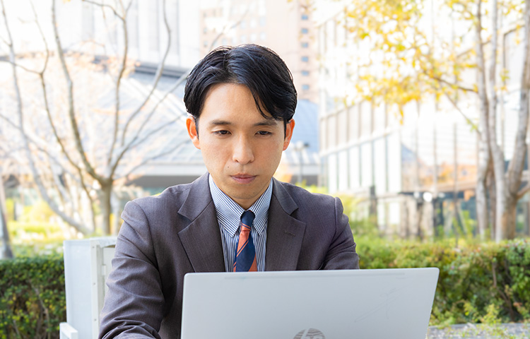 人生の悩みを解決する第一歩を、一緒に踏み出せることがやりがいです。